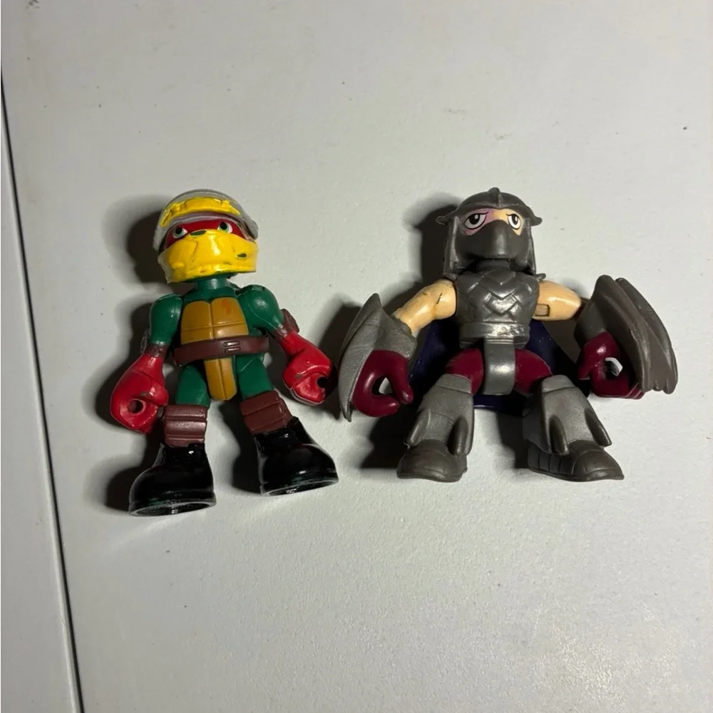 Playmates TMNT Shredder & Raphael - Picture 1 of 7